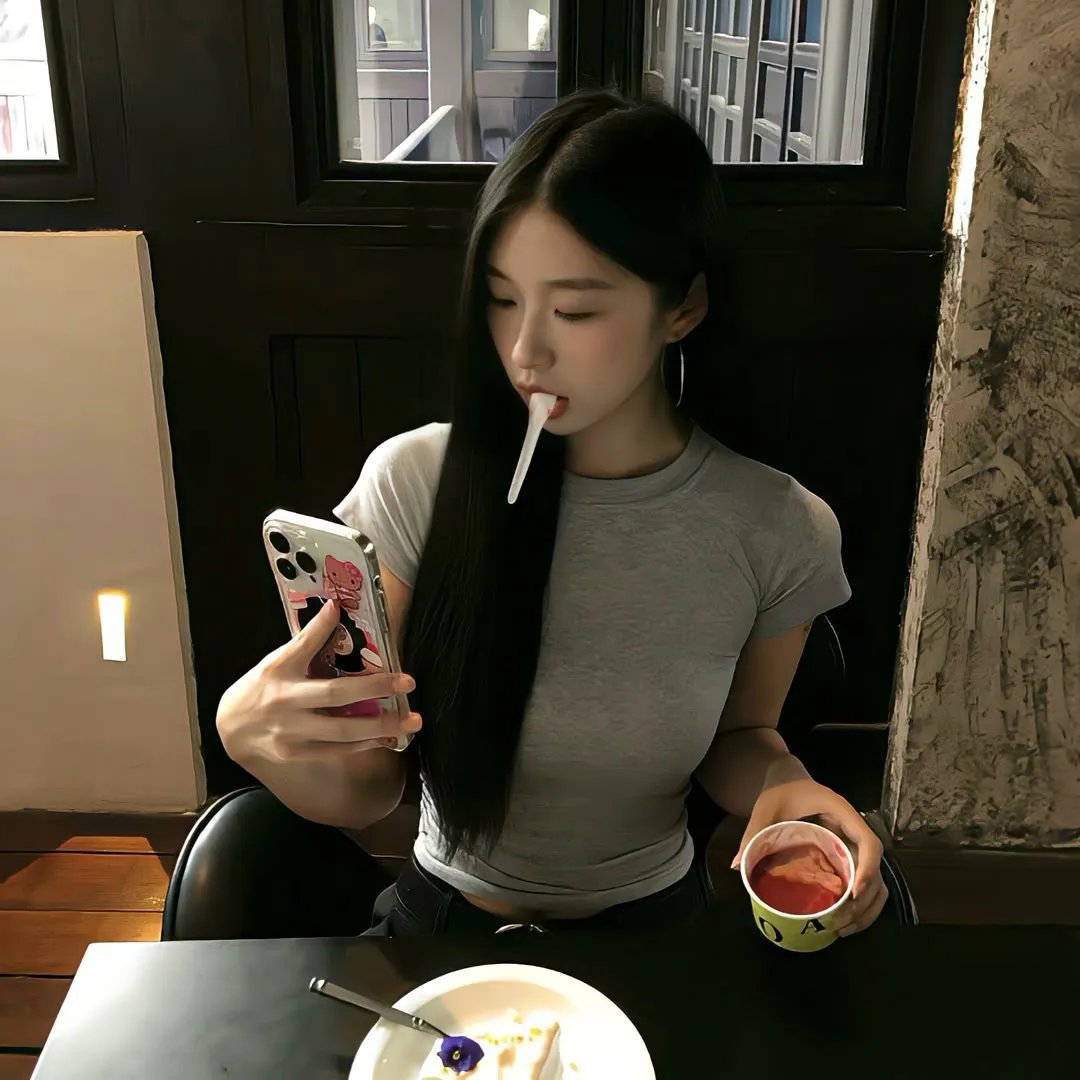 安妮莱伯维兹的浮华世界 封面